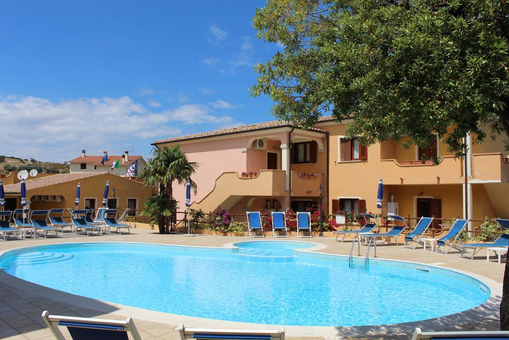 Residence Corte Dei Venti Budoni Εξωτερικό φωτογραφία
