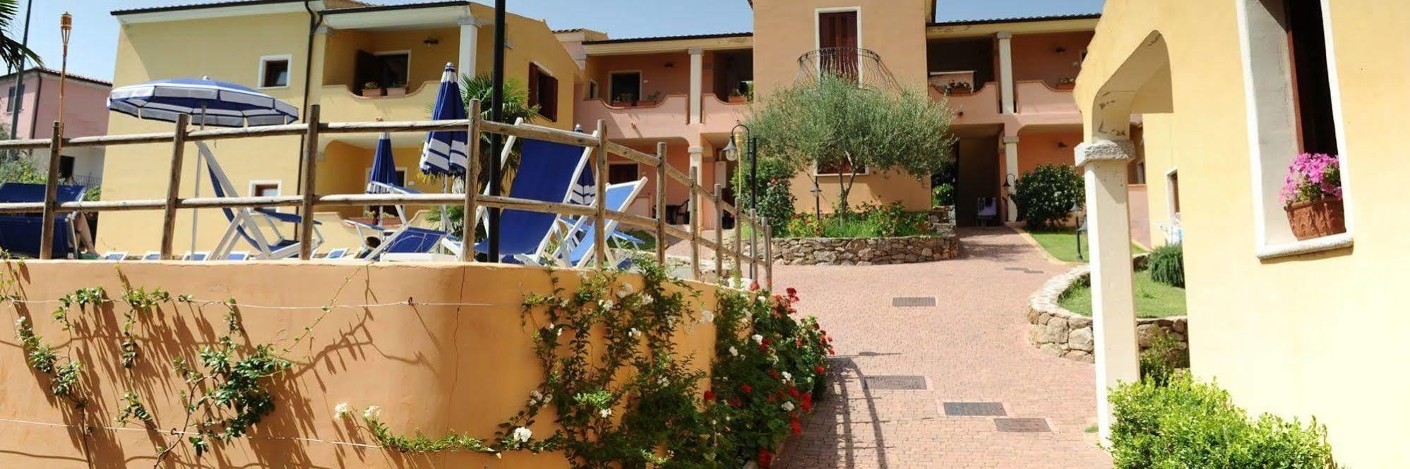 Residence Corte Dei Venti Budoni Εξωτερικό φωτογραφία